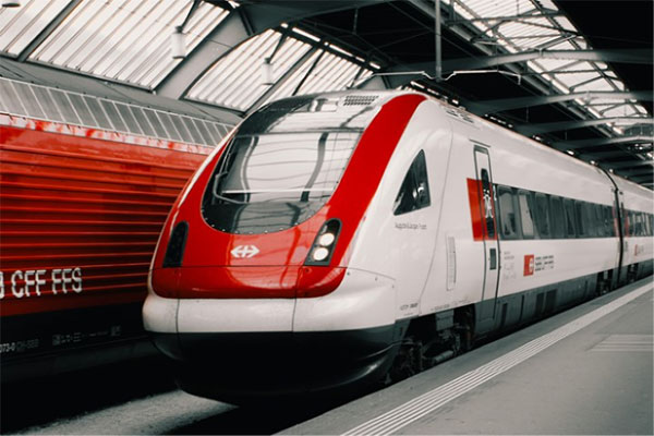 輕量化革命：碳纖維殼體如何重塑未來